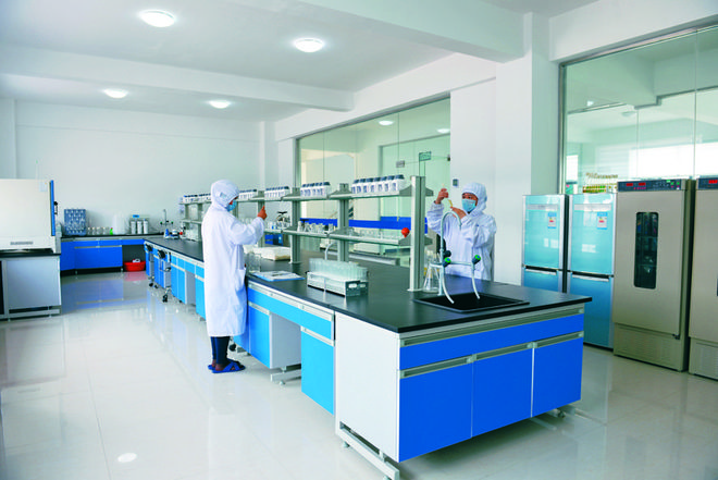 原料變廢為寶再利用 榮成藍潤生物科技提取金槍魚精華制造新產品